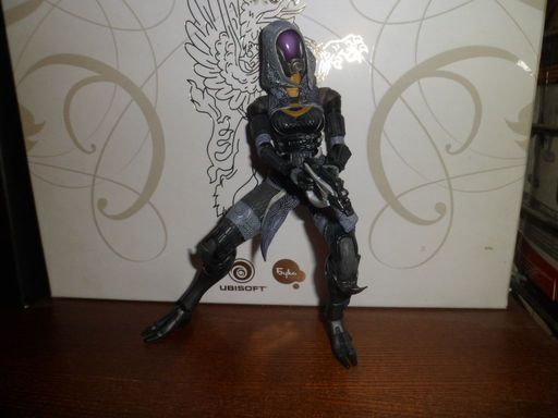 Mass Effect 3 - Mass Effect Play Arts Kai - Tali'Zorah vas Normandy - обзор